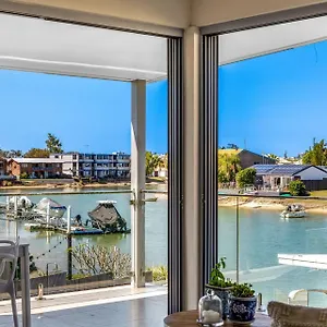  Holiday home Luxurious Waterfront 5 Bedroom Coastal Retreat On Amarina Australia