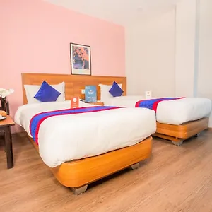 ** Hotel Oyo 136 Om Plaza Nepal